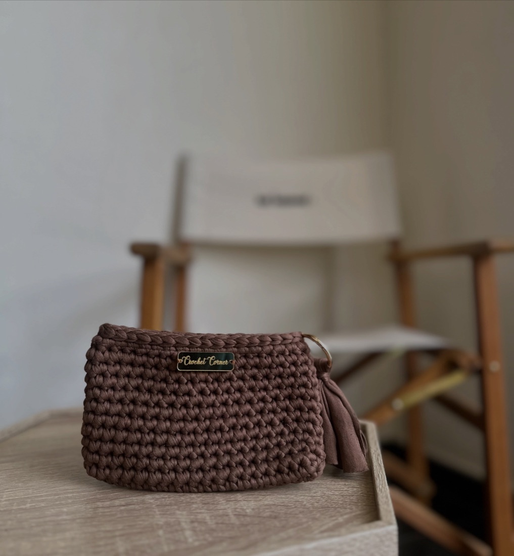 Cocoa tassel crochet pouch