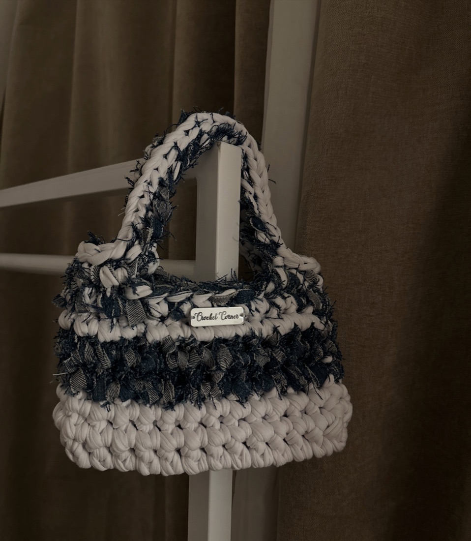 Navy and cream striped crochet handbag